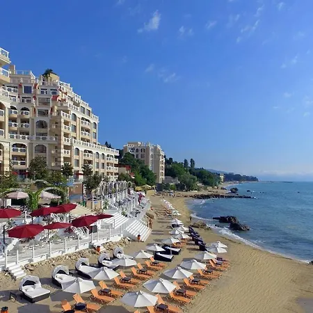 Apartment La Penthouse Varna