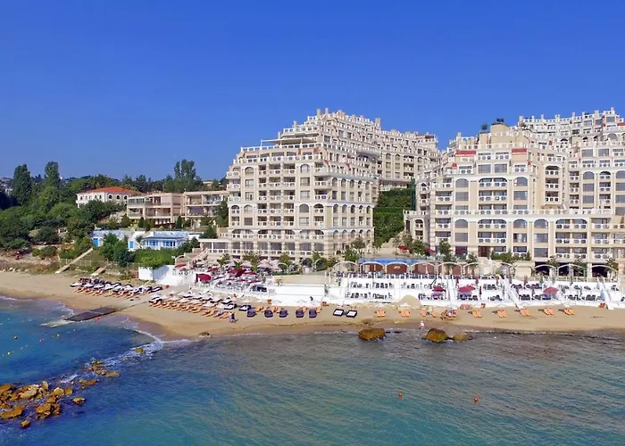 La Penthouse Apartment *